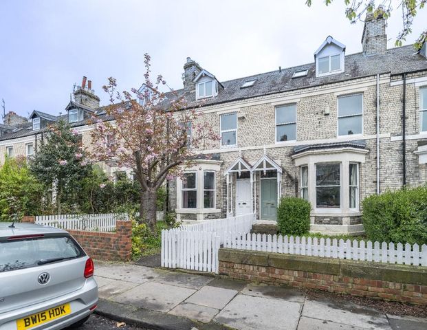 5 bedroom terraced house to rent - Photo 1