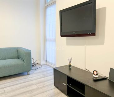 Price £3,300 pcm - Available 06/07/2026 - Furnished - Photo 3