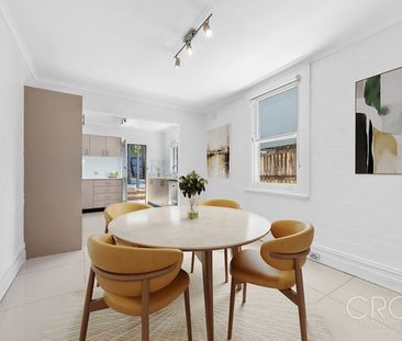 Charming 4-Bedroom Terrace Home In Ideal Location - Photo 4