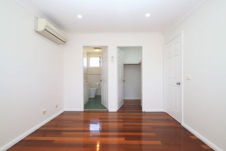 Five Bedroom Family Home - Photo 3