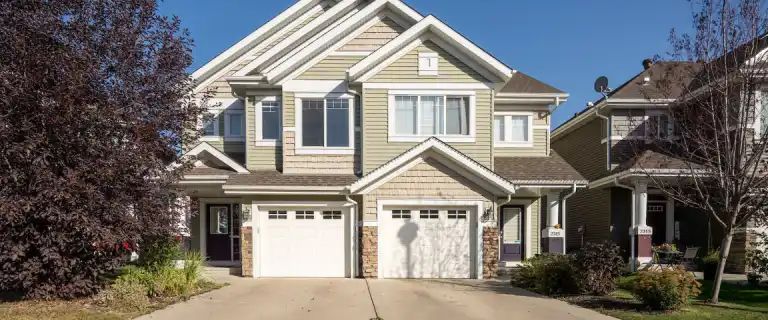 3 Bedroom house in Summerside | 2311 68 Street Southwest, Edmonton - Photo 1