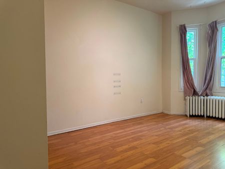 For Lease - 366 Lippincott Street Unit# 2B, Toronto, Ontario - Photo 3