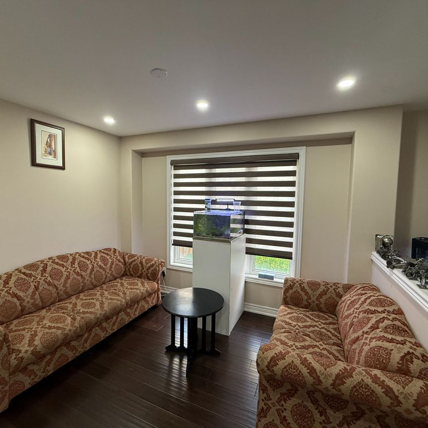 For Lease - 8409 Jeffrey Court, Niagara Falls, Ontario - Photo 1