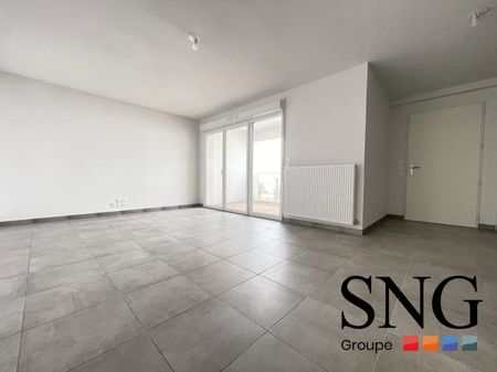 T3 AVEC LOGGIA ET PARKING - Photo 3