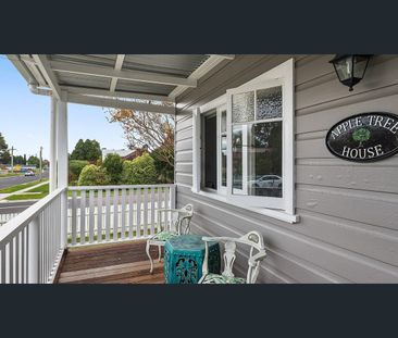 Apple Tree Cottage - Fully Furnished - Photo 4