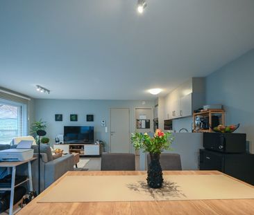 Aantrekkelijk en energiezuinig appartement in hartje Izegem - Foto 5