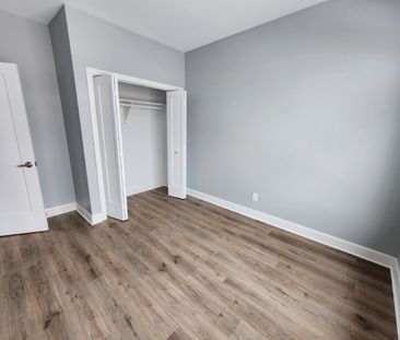 144 Montfort Street - Photo 2