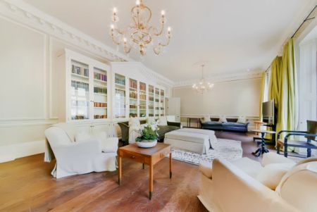 3 Bedroom 3 Bathroom - Photo 4