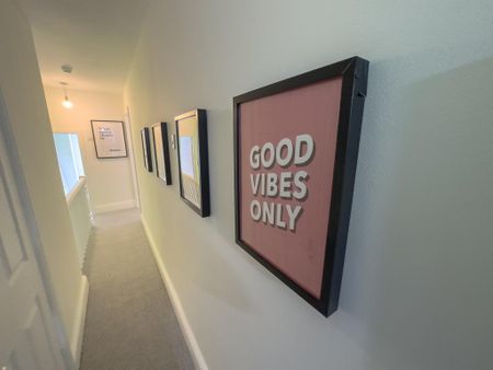 4 bedroom terraced house to rent - Photo 3