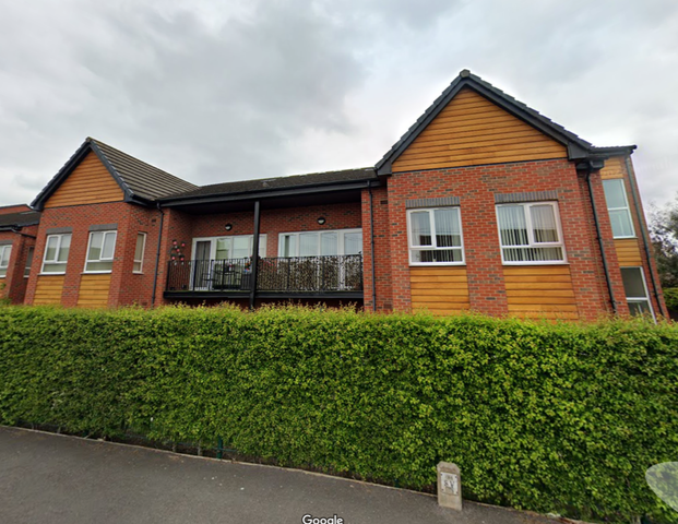 Hilton Crescent Room 2 - Photo 1