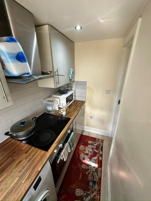 Room in a Shared House, Ilford, IG3 - Photo 1