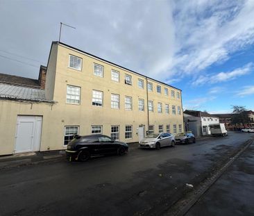 Studio to rent - Photo 6