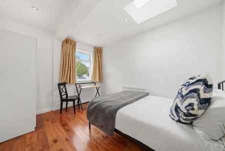 1 bedroom in a house share to rent - Photo 5