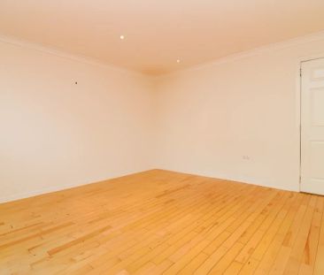 2Bedrooms, 1Bathrooms - Photo 3