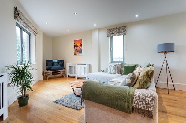 349 The Bakery, 311 Ormeau Road, Belfast, BT7 3GA - Photo 1