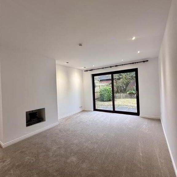 19 Meadowlands, Bangor, BT19 7SL - Photo 1