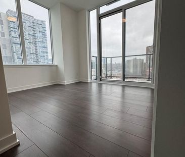 5 Defries Street condo — Toronto, ON (2-Bedroom) - 2 Bedroom - Photo 2