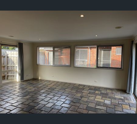 1/49 Bridgewater Way, Rowville, Vic 3178 - Photo 3