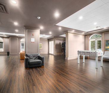 For Lease - 310 Central Park Drive Unit# 8F, Carlington - Central P... - Photo 5