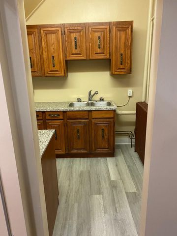 For Lease - 264 King Street, Welland, Ontario - Photo 5