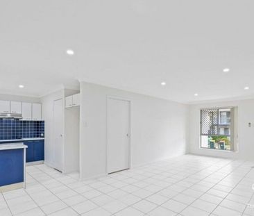 Single Story Townhouse For Rent - Photo 4