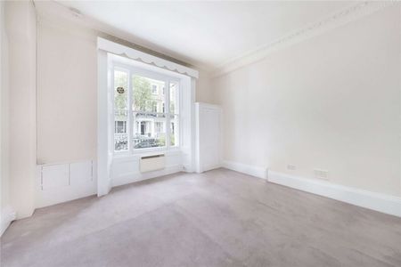 A brilliant studio flat in South Kensington with own kitchen and bathroom. - Photo 4