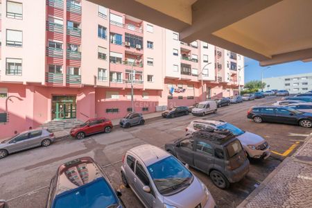 Apartamento T2 para Arrendar em Setúbal – Zona Central Próxima ao Hospital- MOBILADO - Photo 2