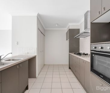 Attractive Townhouse in Prime Parkland Position - Photo 1