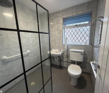 3 bedroom Terraced House To Let - Photo 6