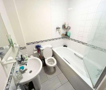 Poplar Close, Bracknell, Berkshire, RG12 - Photo 6