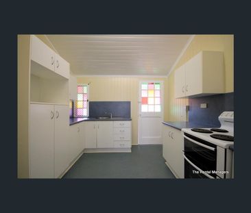 2/33 Bundock Street, Belgian Gardens, Qld 4810 - Photo 6