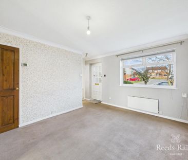 2 bedroom semi-detached house to rent - Photo 3