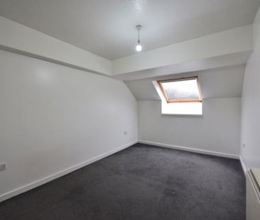 2 bedroom Flat in 123 Hawksworth Rd, Leeds - Photo 5