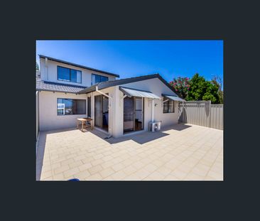 Coastal Comfort in Hillarys - Photo 6