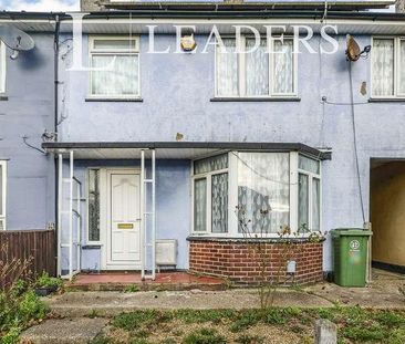 Blakemere Crescent, PO6 - Photo 4