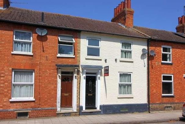 New Bradwell - A Wonderful Bedroom Victorian Terrace, MK13 - Photo 1