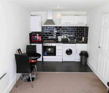 Ashley Court, Hall Street, Manchester, M27 - Photo 4