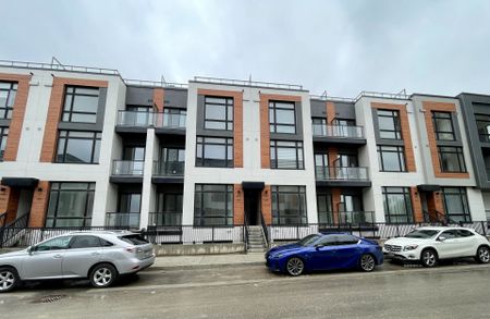 For Lease - 2 Steckley House Lane Unit# 924, Richmond Hill, Ontario - Photo 3