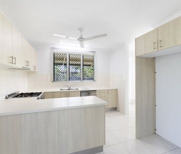 FAMILY-FRIENDLY AND MOVE-IN READY!! - Photo 5