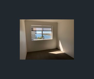 Waterfront Unit High on the Hill at Hamilton - Photo 4