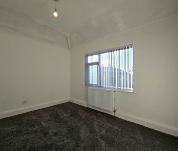 Royal Bank Road, Blackpool - Photo 3