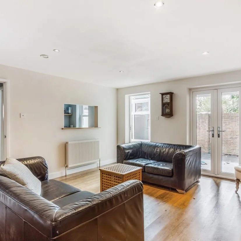 3 bedroom cottage to rent - Photo 1