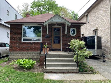 For Lease - 71 Lesmount Avenue, Toronto, Ontario - Photo 5
