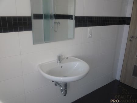 Pronájem bytu 2+kk 42 m² - Фото 3