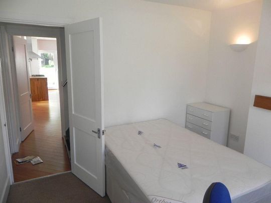 3 bedroom semi-detached house to rent - Photo 1