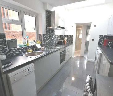 Grange Avenue, Reading, RG6 - Photo 1