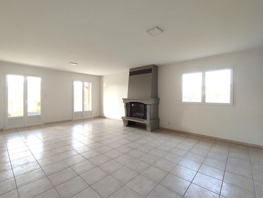 Location Maison 4 pièces 108m² - Photo 1