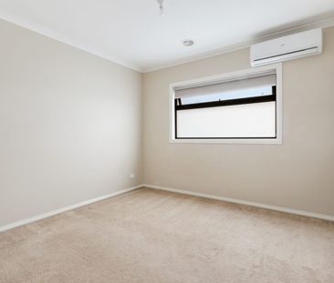 SURE TO IMPRESS - Photo 2