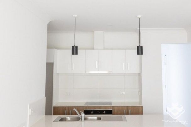 New Townhomes Air Conditioned Throughout - Photo 1