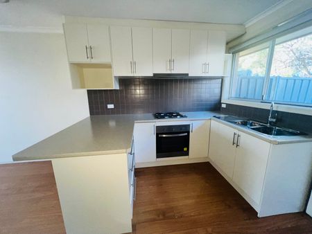 1/46 Alexander Street, Avondale Heights VIC 3034 - Photo 3